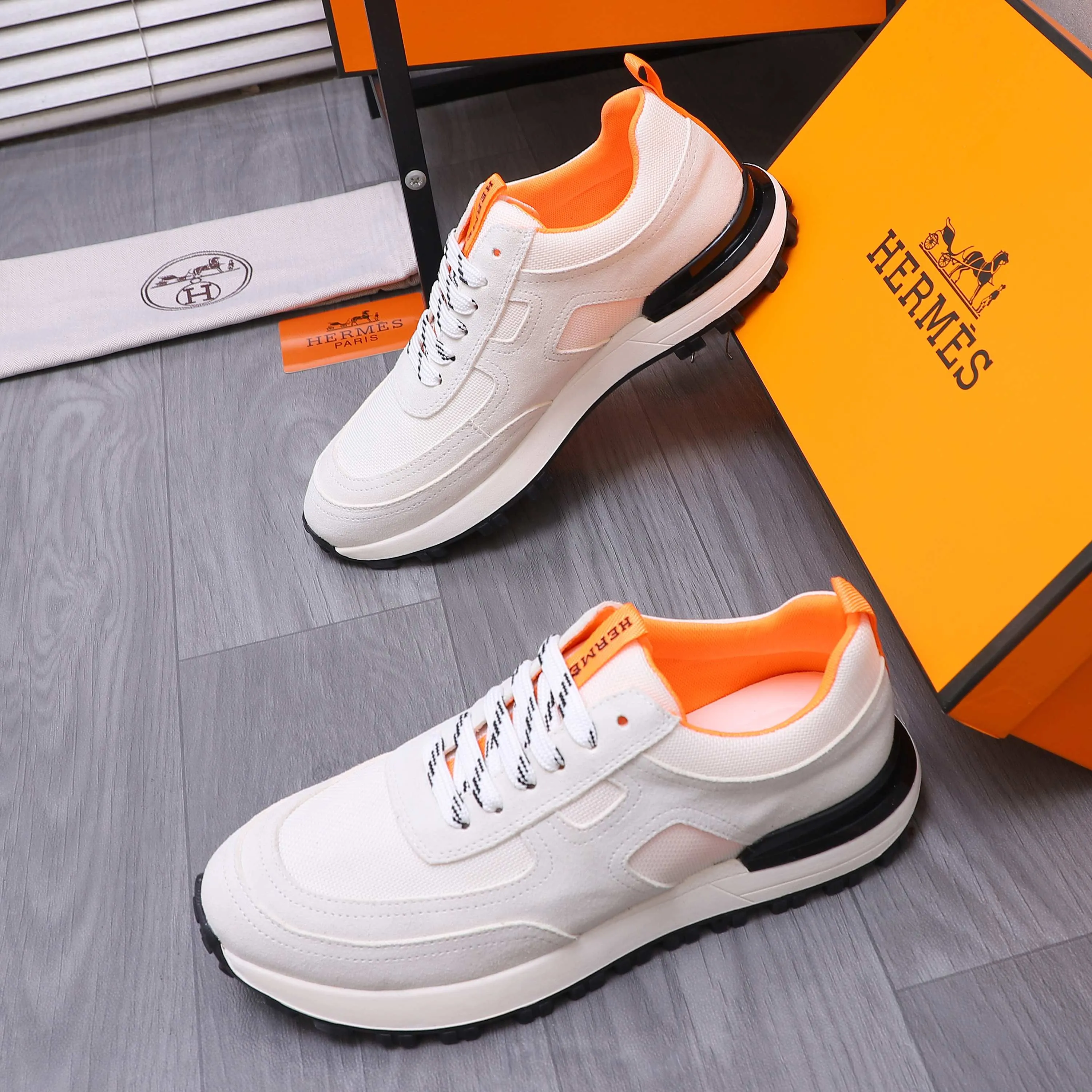 Men's shoes 💰420 Product trademark: HERMES "Hermes" casual shoes Regular size: 38-44 Product materials: Selected frosted cowhide stitching mesh upper Breathable mesh lining Cowhide insole Rubber outsole